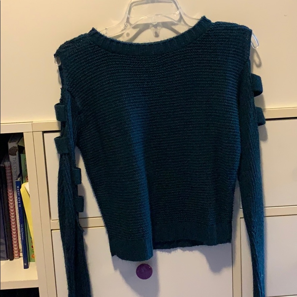 Crop Sweater Cutout Longsleeve